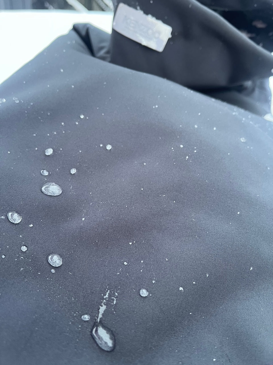 KENZOO musta vedenpitävä koiran takki